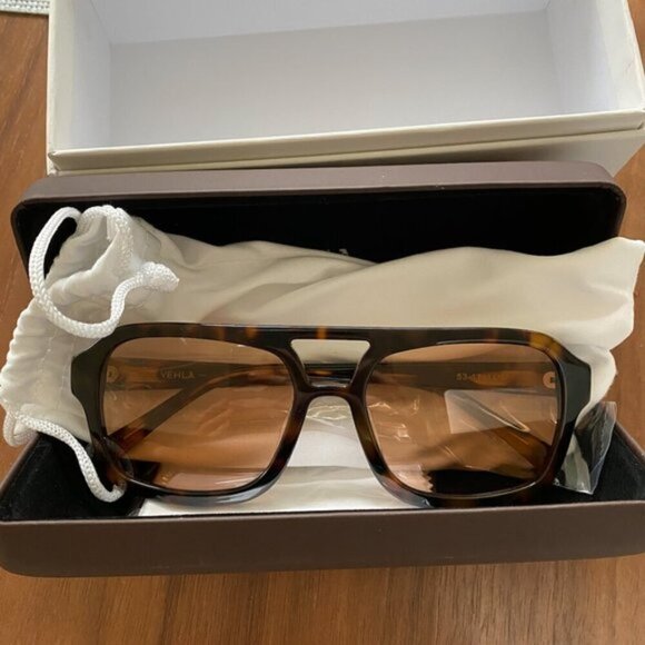 Vehla Dixie Choc Tort/Cin Sunglasses - Picture 4 of 4